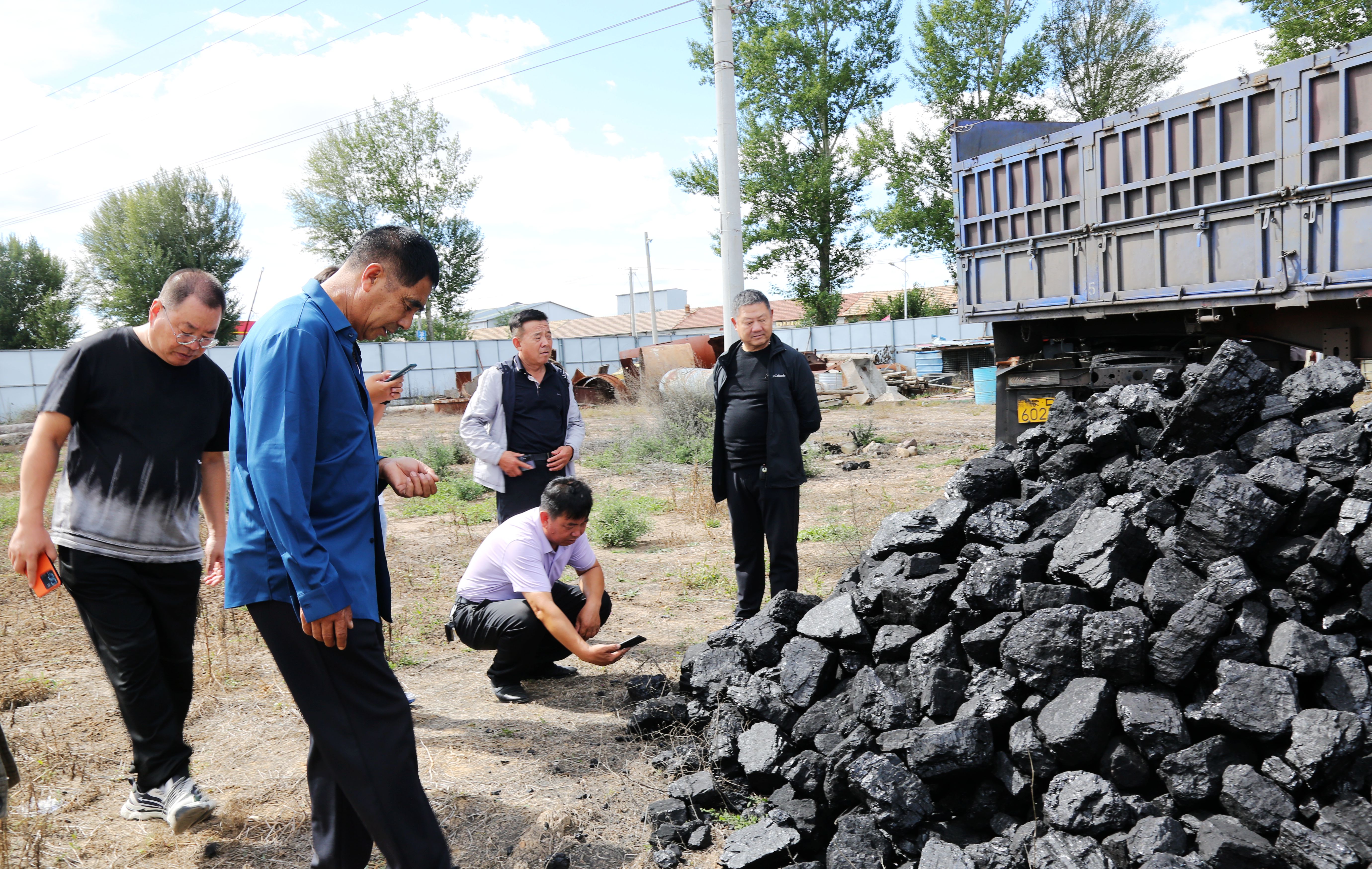 2023年第一批“暖心煤”平安顺利送到农牧民家门口(图3)