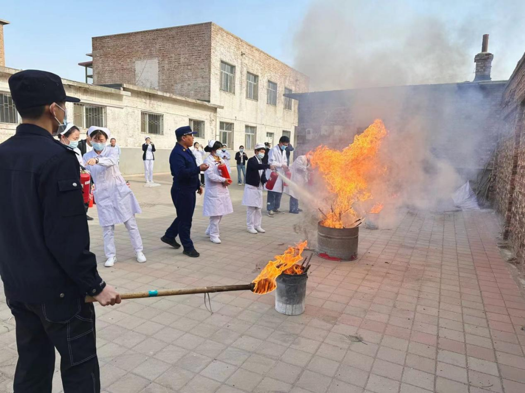 赤峰平煤投资有限责任公司深入开展国家安全宣传教育活动(图3) 赤峰平煤投资有限责任公司深入开展国家安全宣传教育活动(图3)