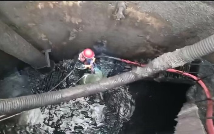 敢挑重担的党员突击队(图2)