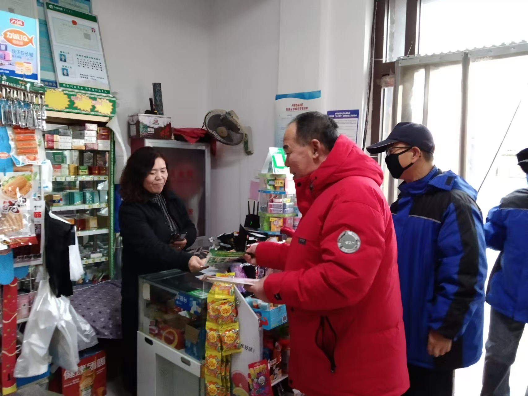 古山分公司党员积极参与社区“双报到”志愿服务助力消防安全宣传(图3)