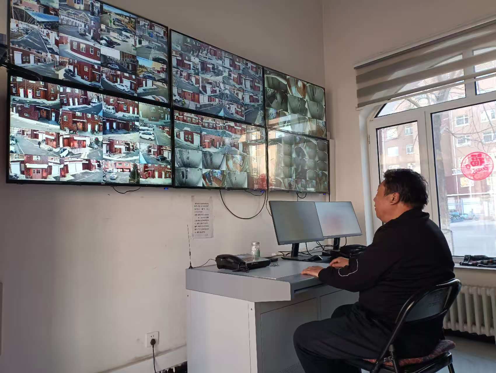 坚守岗位辞旧岁 砥砺前行迎新年(图2) 坚守岗位辞旧岁 砥砺前行迎新年(图2)