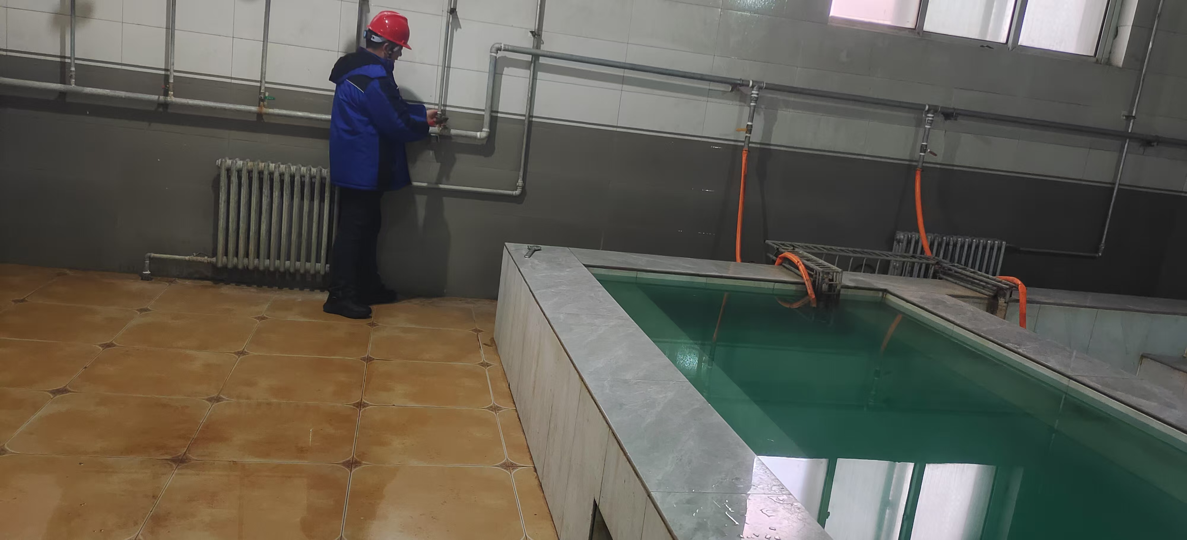 关心居民生活 解决洗浴难题(图2) 关心居民生活 解决洗浴难题(图2)