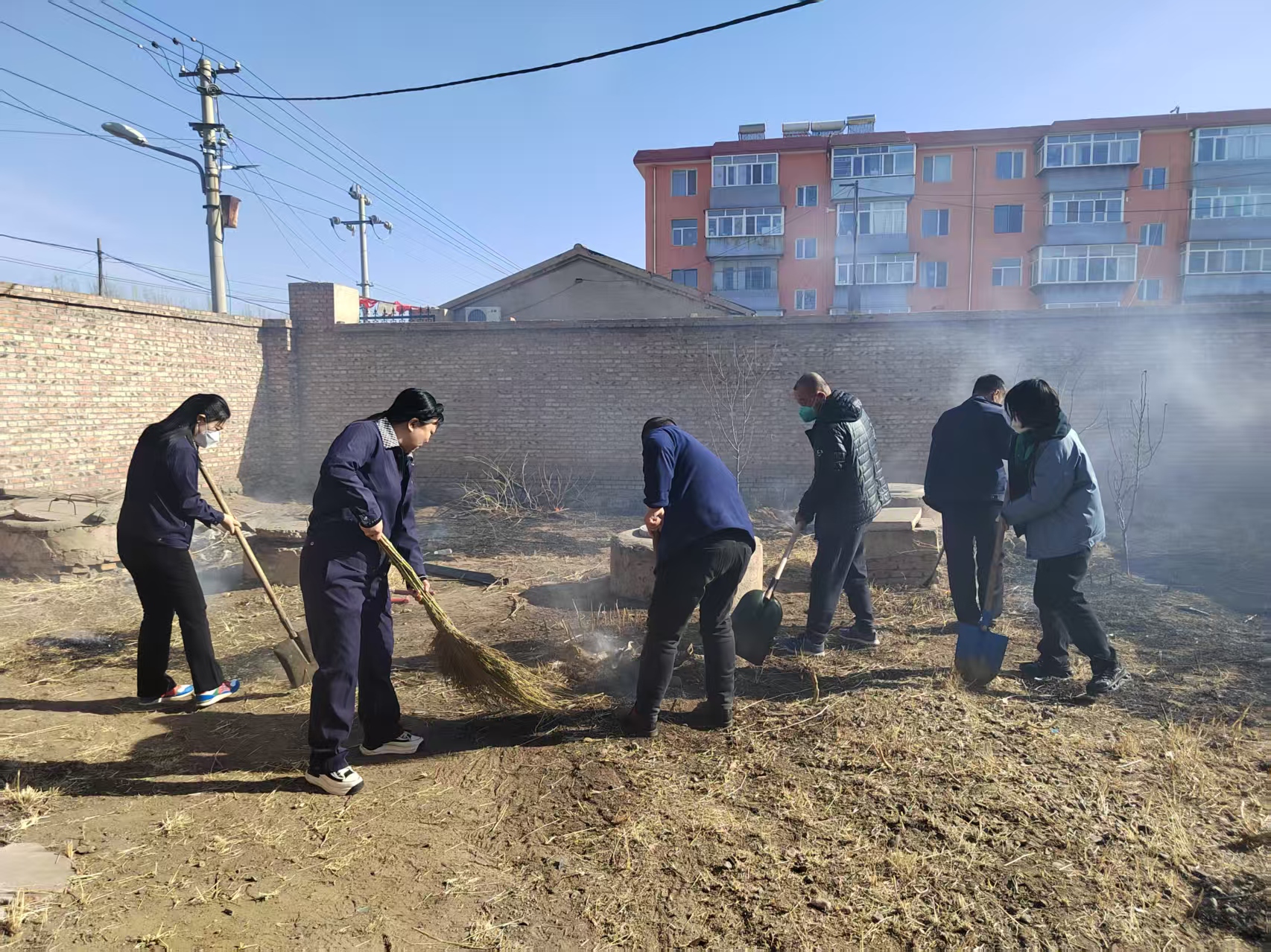 传承雷锋精神，绽放时代楷模(图2)