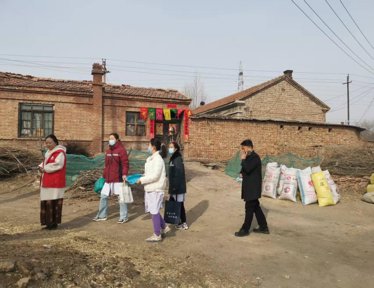 志愿服务如沐春风  真情捧起爱心传递(图1)