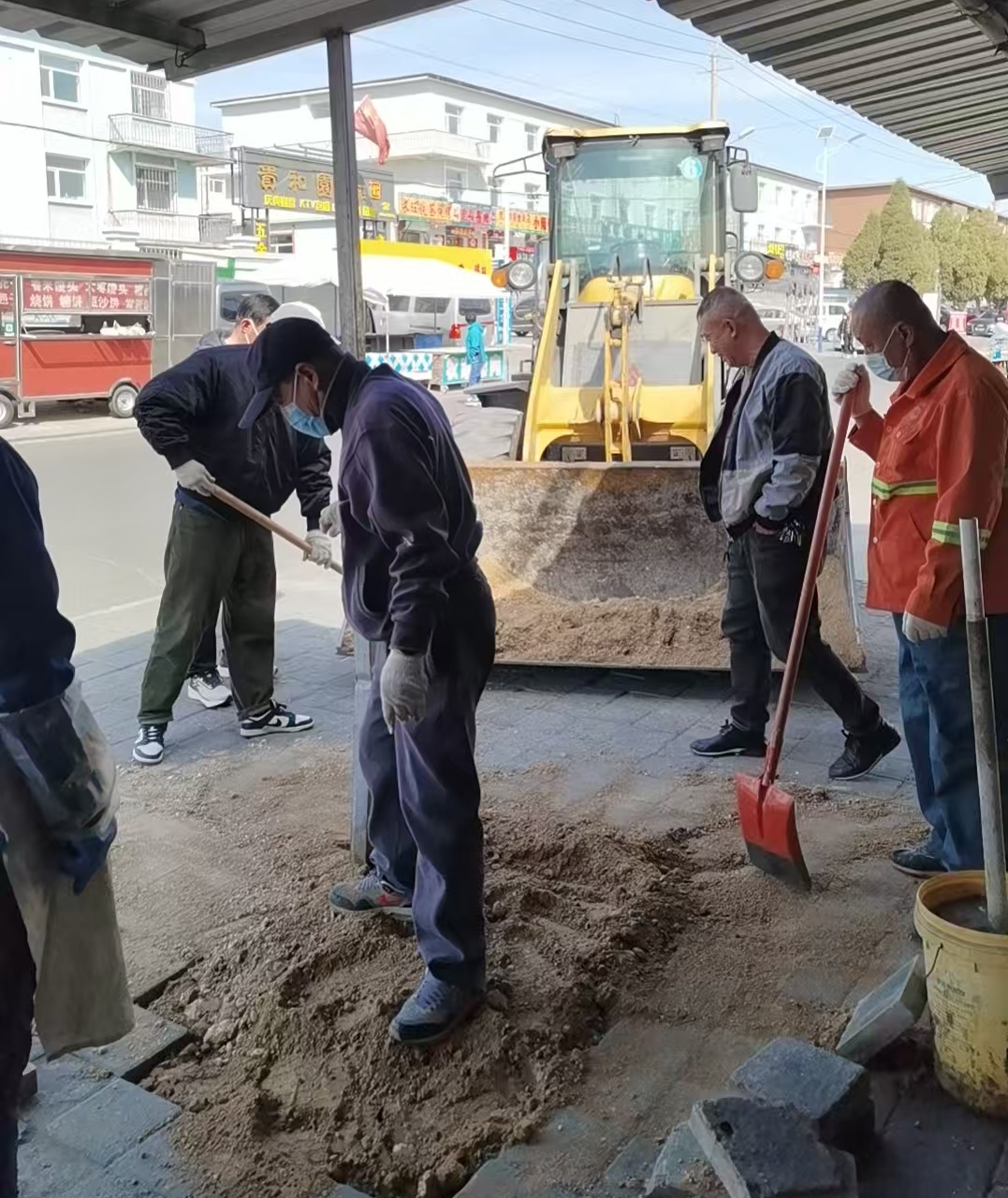 红庙分公司及时修复地面塌陷消除安全隐患(图1)