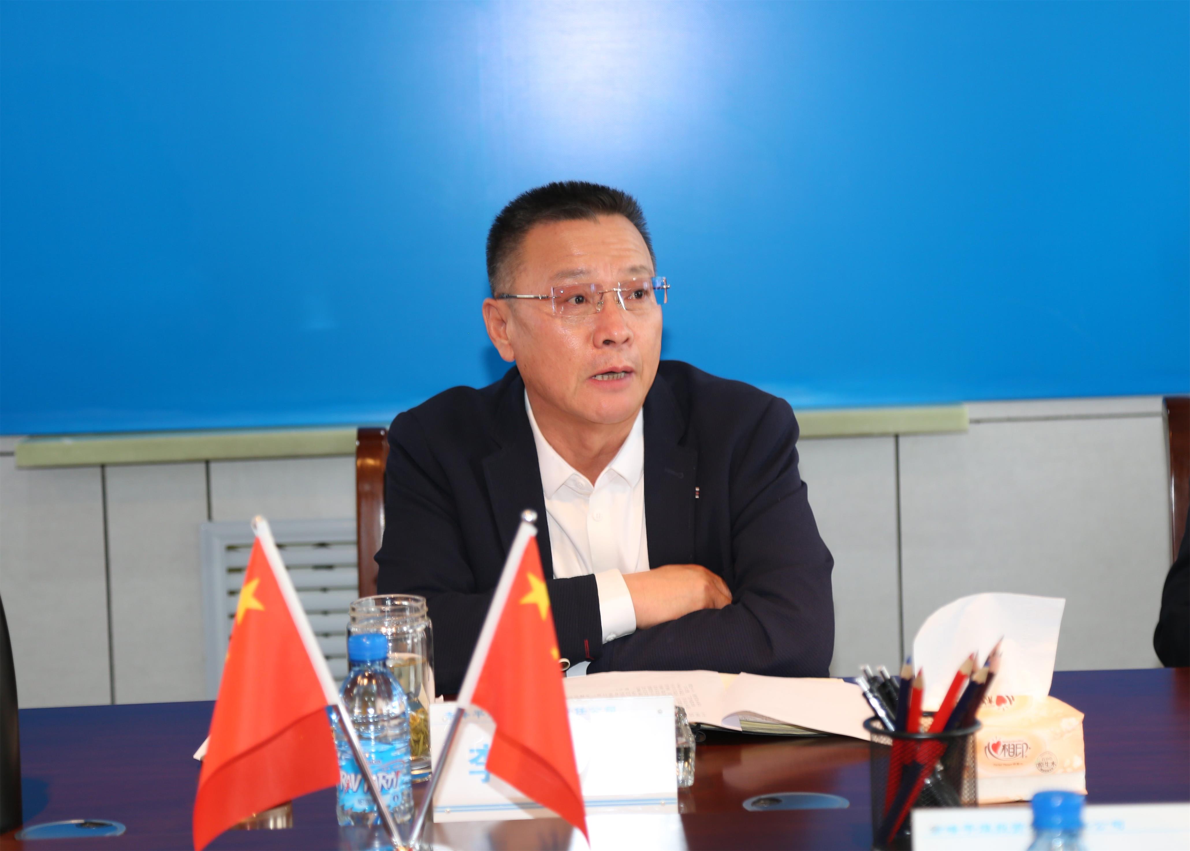 平煤投资公司党委举办深入贯彻中央八项规定精神学习教育专题讲座(图4)