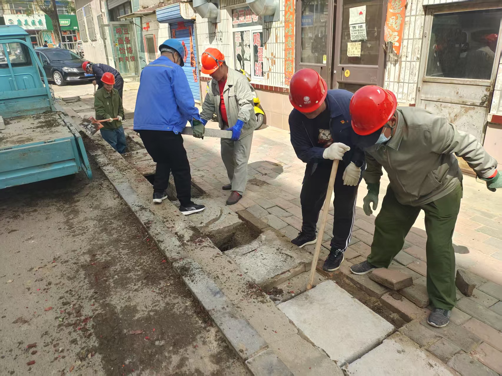 筑牢雨季三防屏障 守护矿区安全防线(图2)