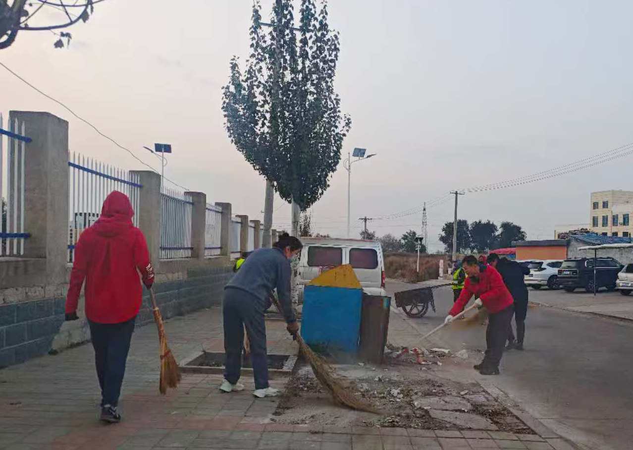 元煤物业公司党委“扫遍矿区”行动持续深化(图3) 元煤物业公司党委“扫遍矿区”行动持续深化(图3)