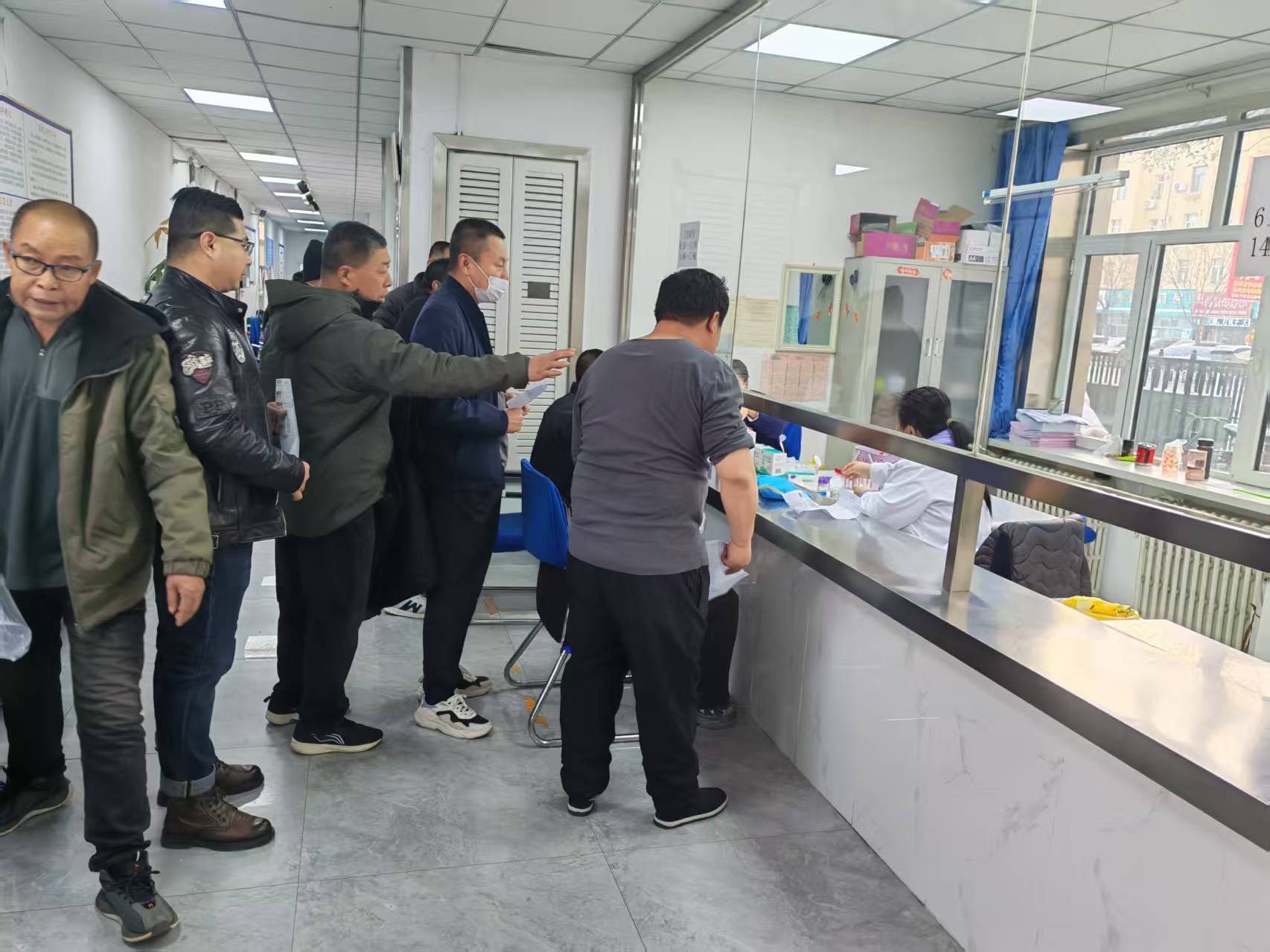 暖冬送健康   关怀入人心(图1)