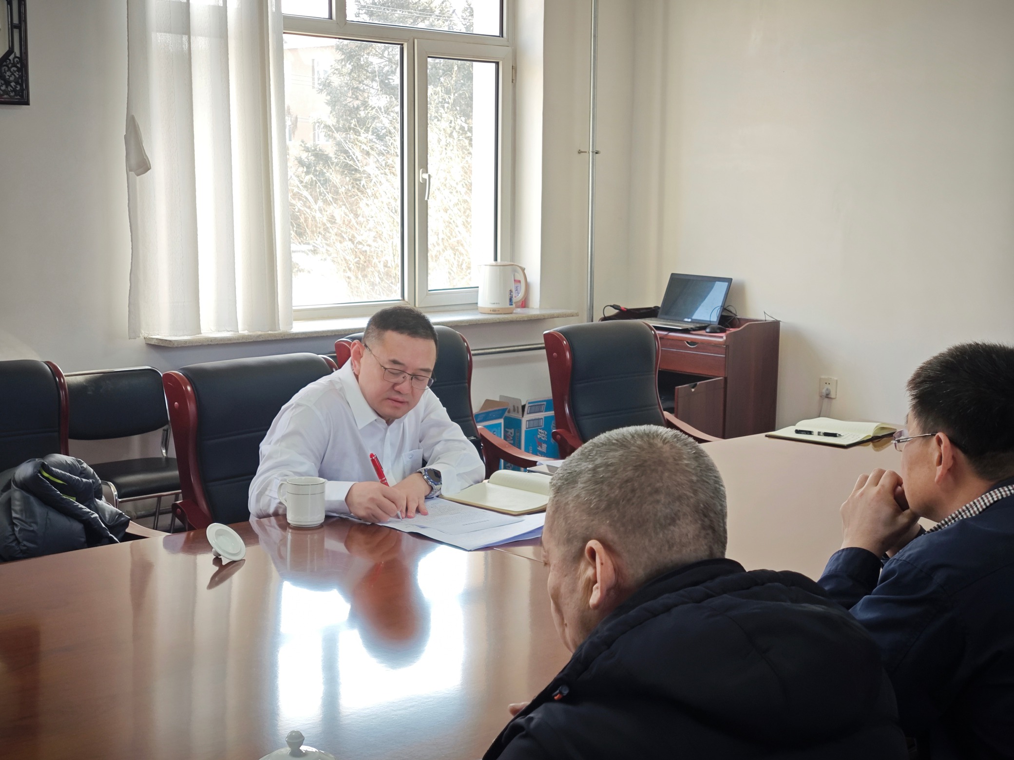 平煤投资公司总经理赴林业处调研(图1)