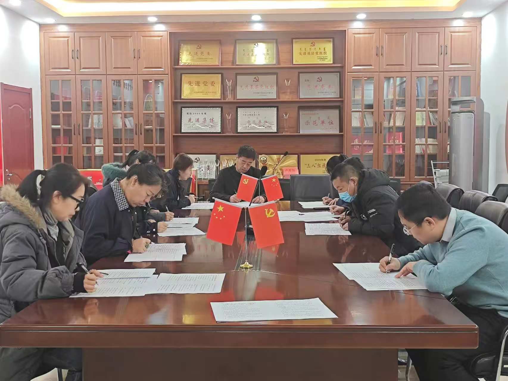 宪法精神润初心 法治护航促团结(图1)