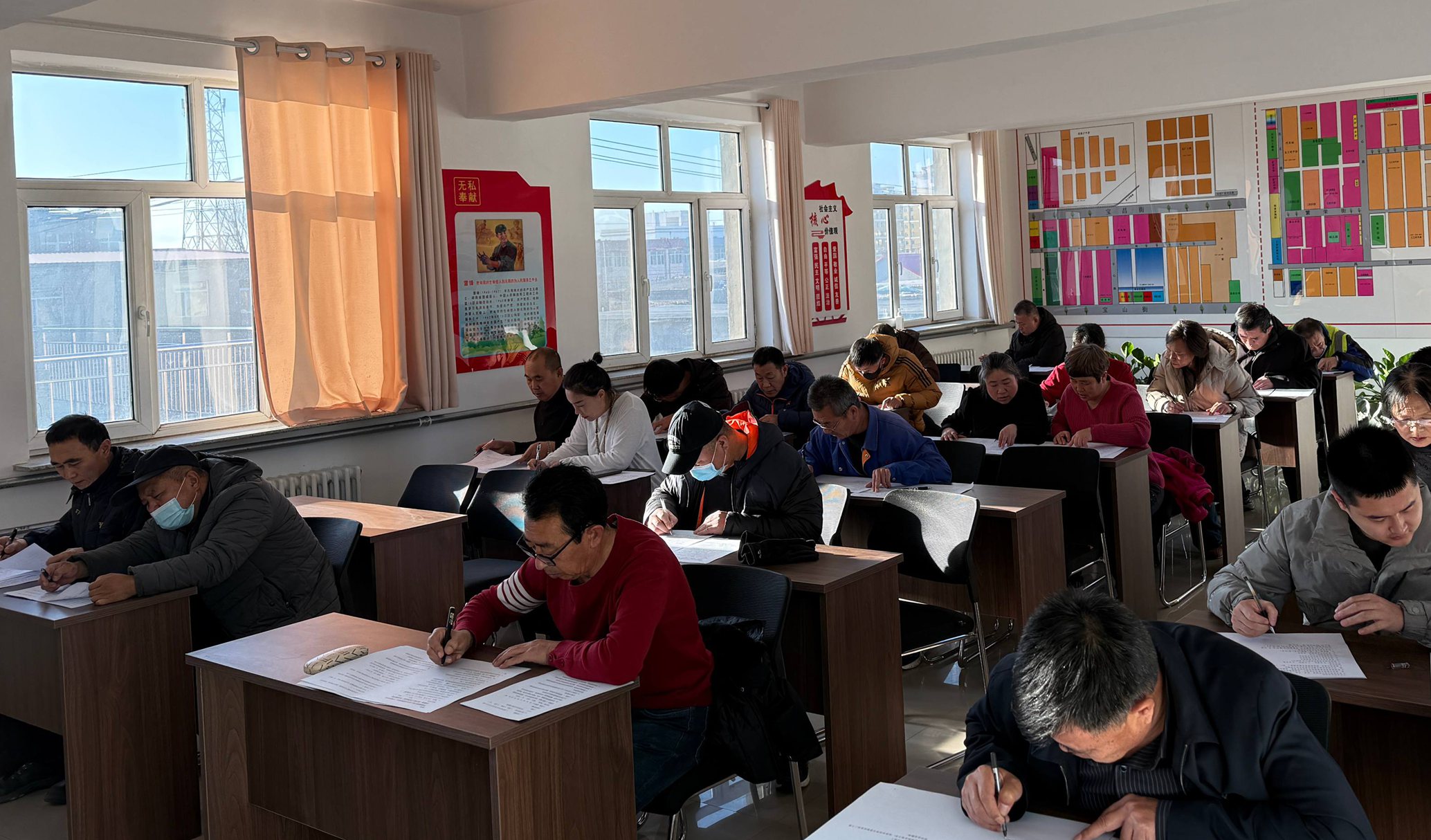 宪法精神润初心 法治护航促团结(图2)