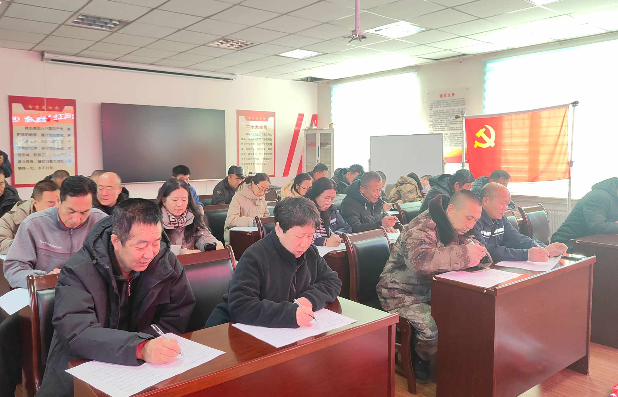 健康“答”人上线  乒乓“火”力全开(图2)