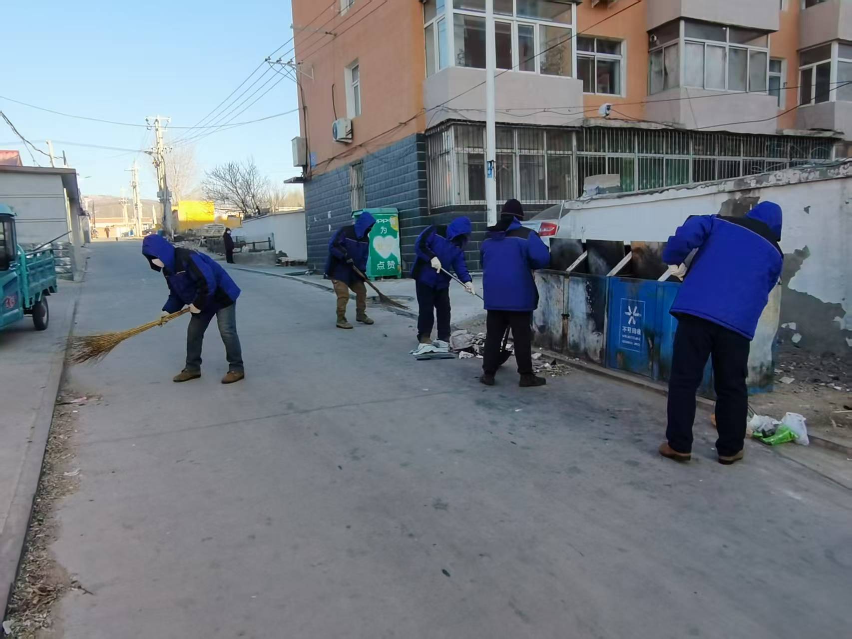 节前义务劳动 创造整洁环境(图1)