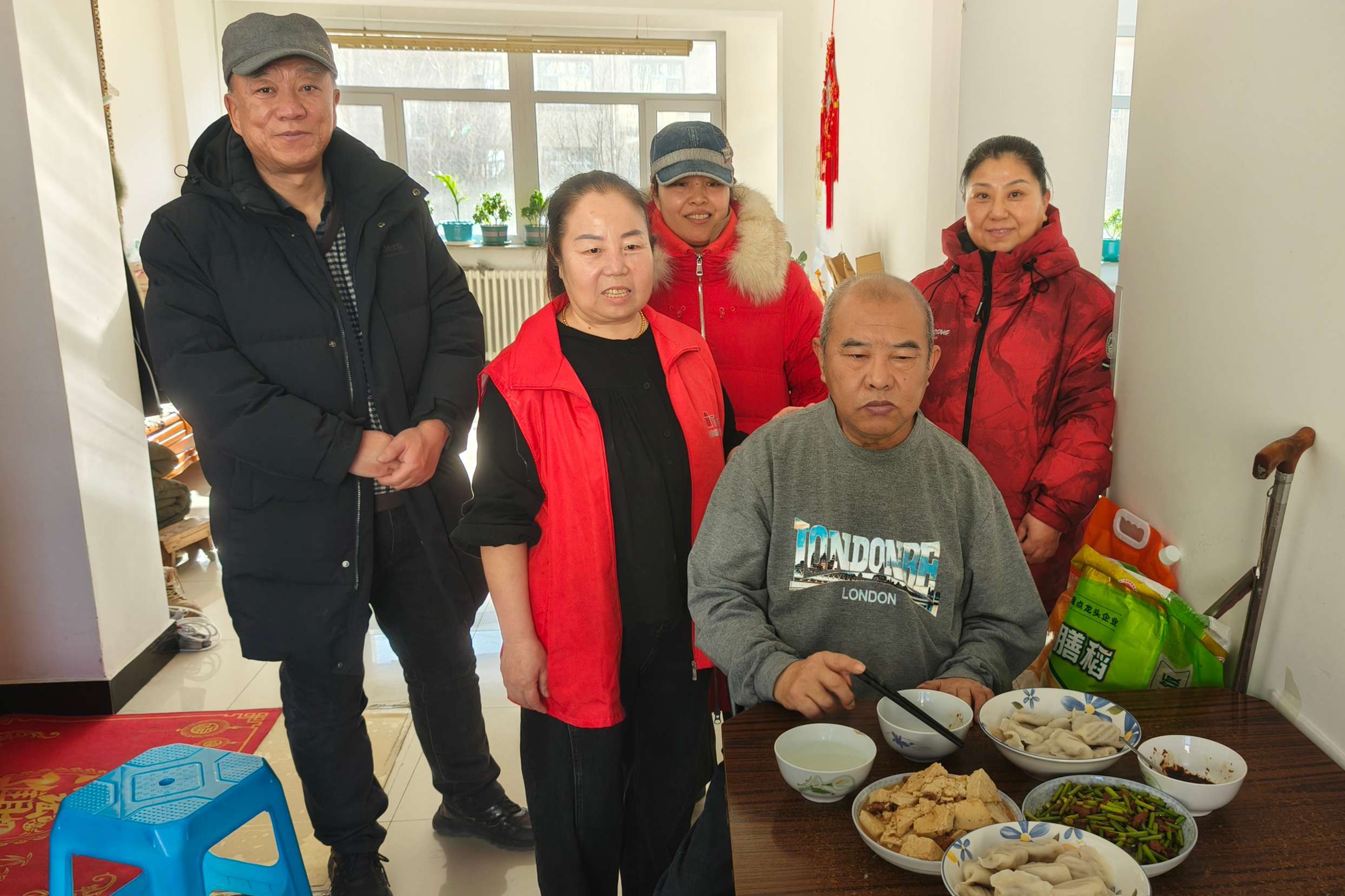 一顿饺子温暖七旬患病老人(图3)