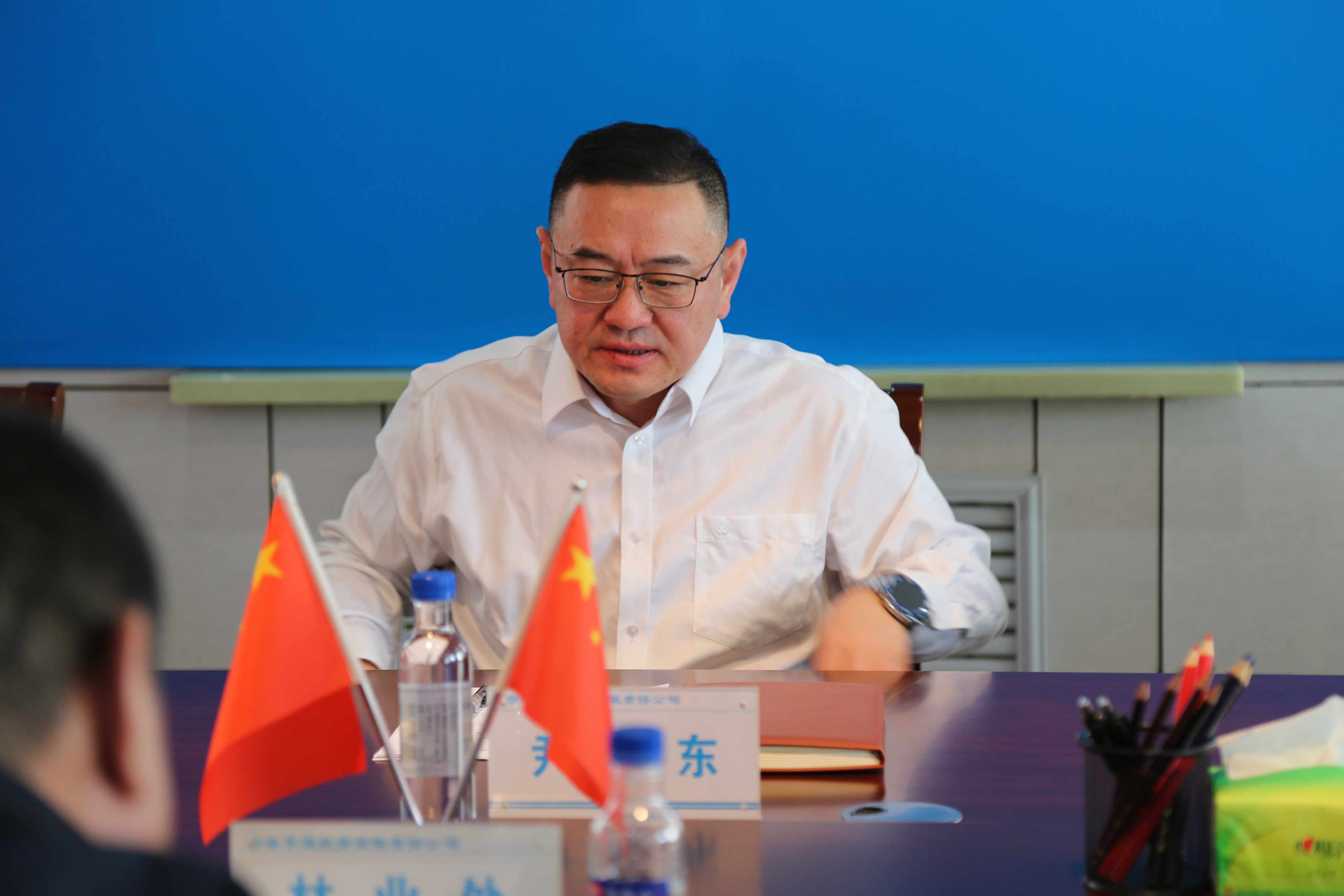 严明纪律规矩 筑牢思想防线(图2)