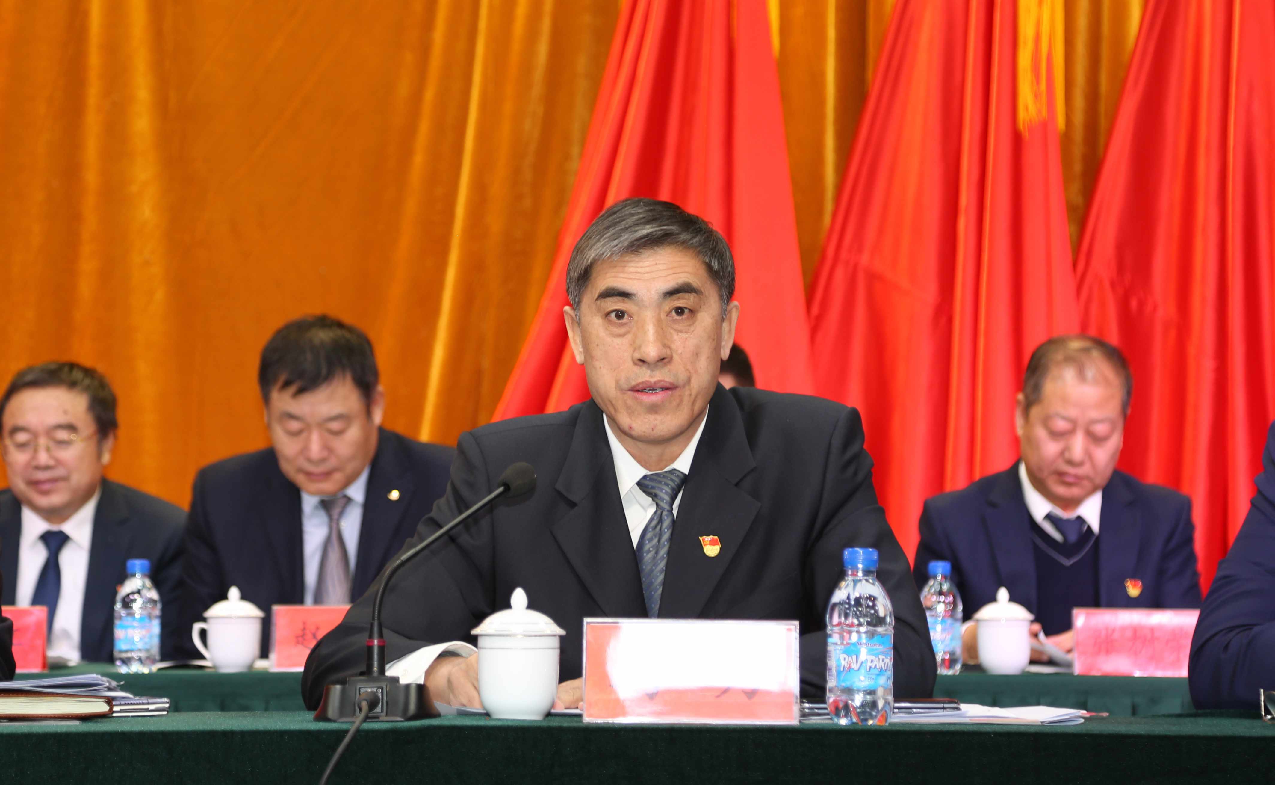 赤峰平煤投资有限责任公司召开2026年工作会议公司二届九次职工代表大会暨2025年度总结表彰大会(图3)