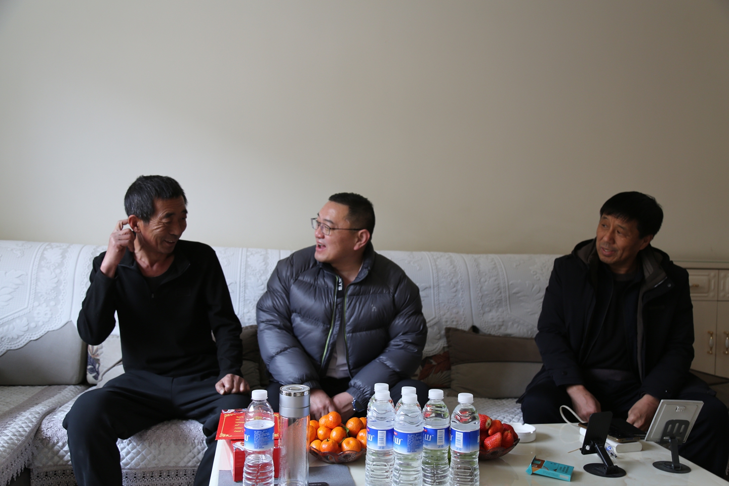 情系职工暖人心 新春慰问显担当(图1)