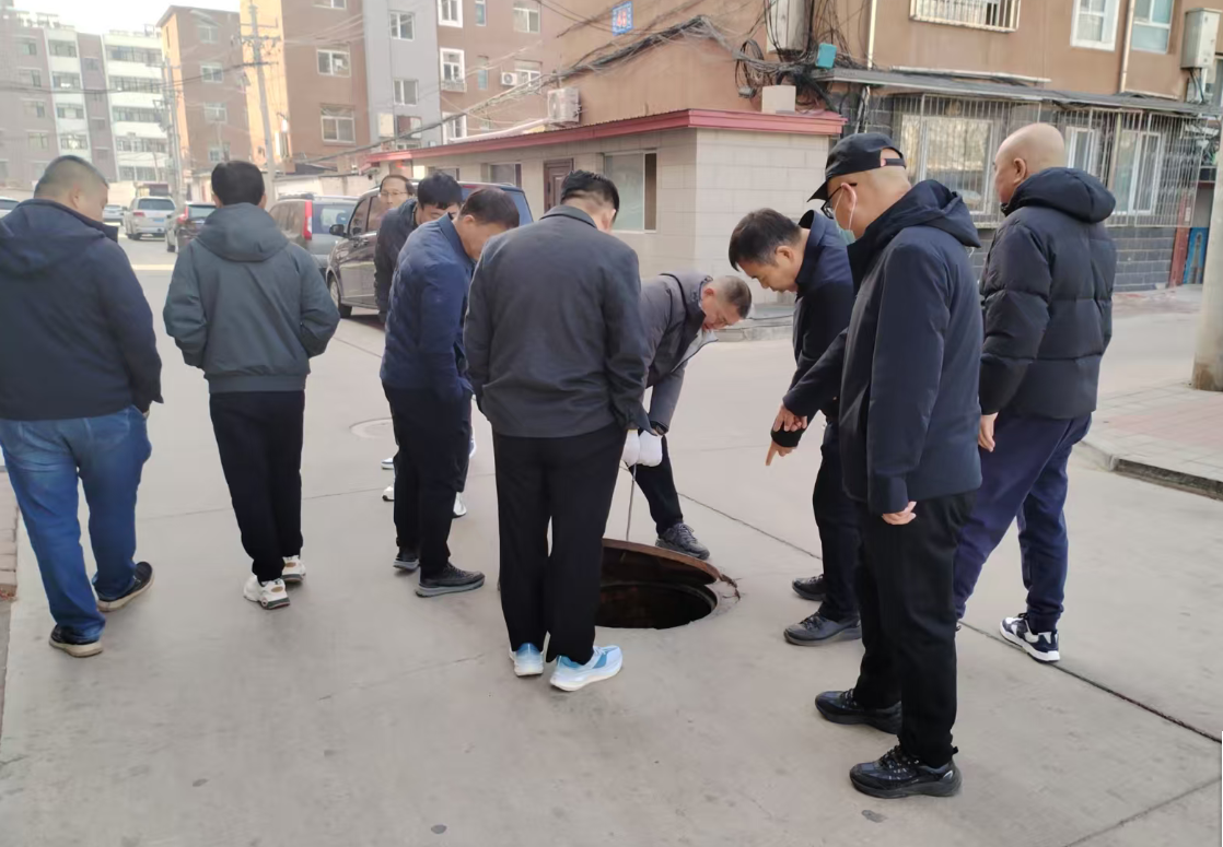 平庄分公司开展大环境工作专项巡查整治行动(图1)