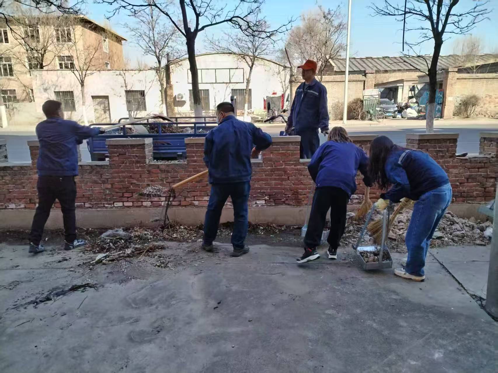 平庄分公司开展环境卫生集中清理行动(图2)