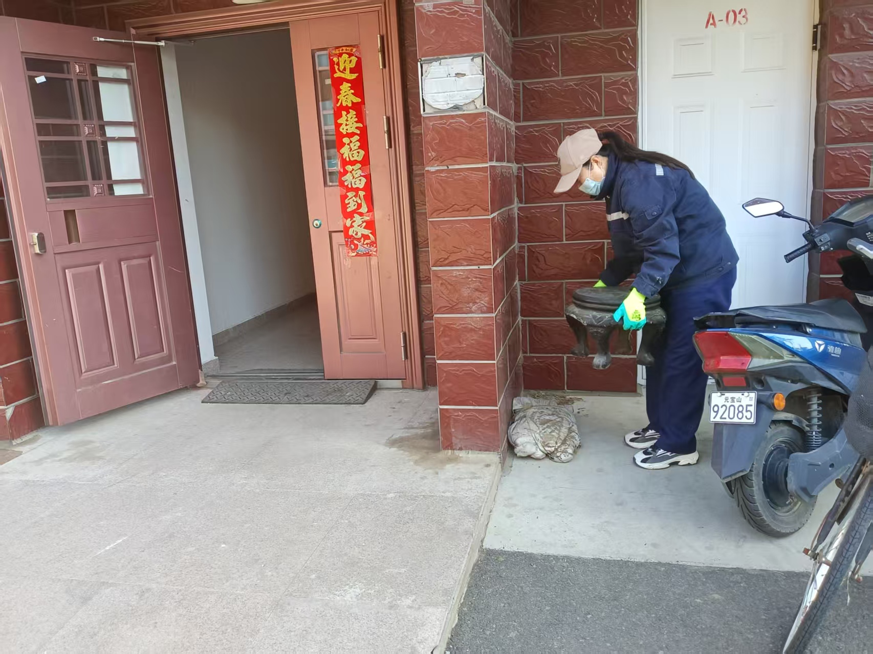 措并举全面提升露天家苑D区环境卫生品质(图2)