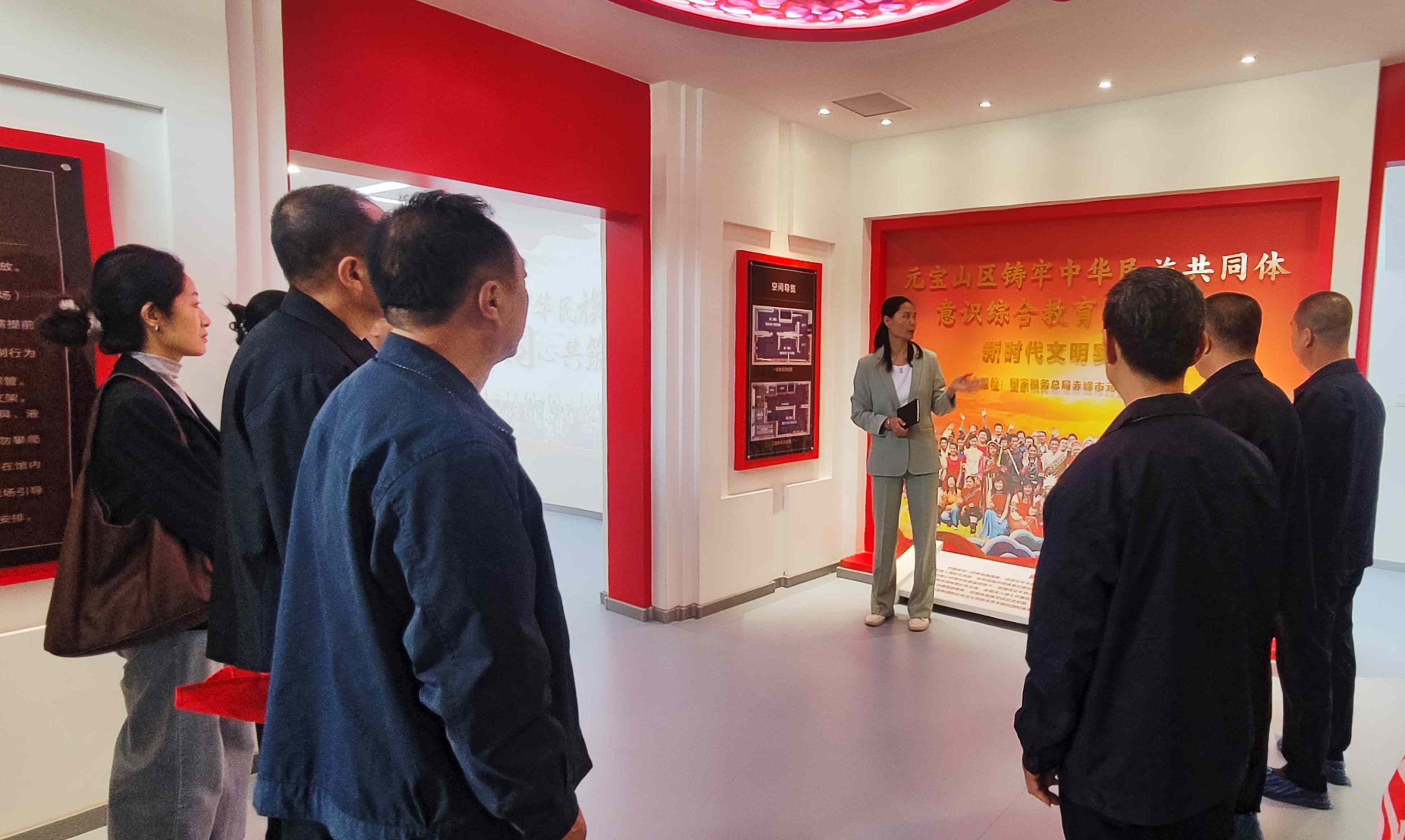 铸牢中华民族共同体意识 谱写民族团结进步新篇章(图3)