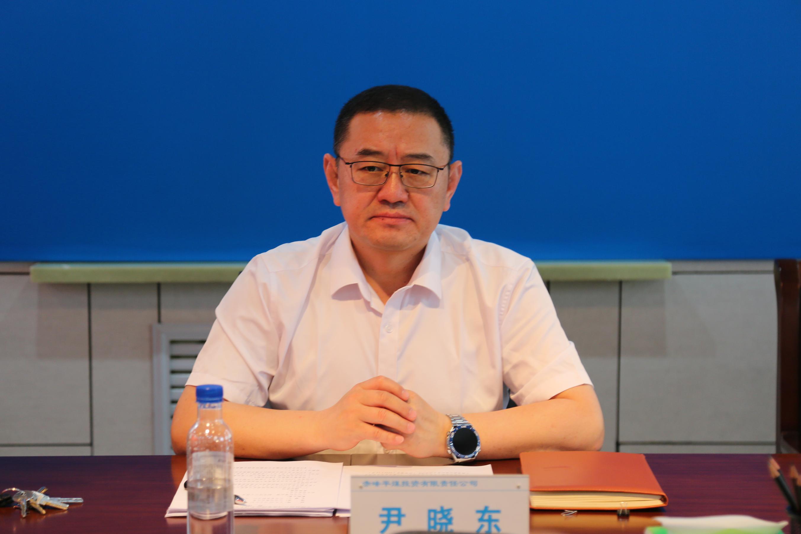 平煤投资公司党委召开 理论学习中心组(扩大)学习会(图2)