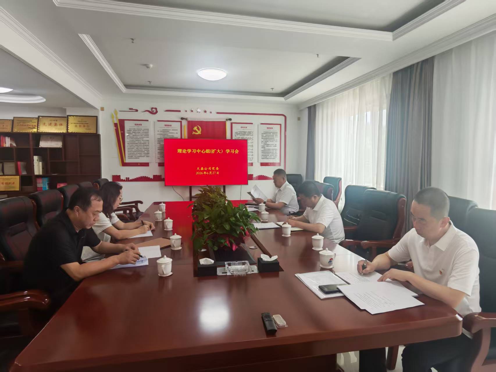 赓续红色血脉 笃行实干显担当(图4)