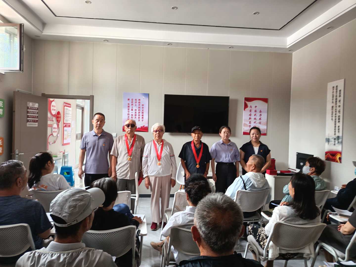 天泰公司党委联合太阳神社区党委 开展“七一”主题党日活动(图2)