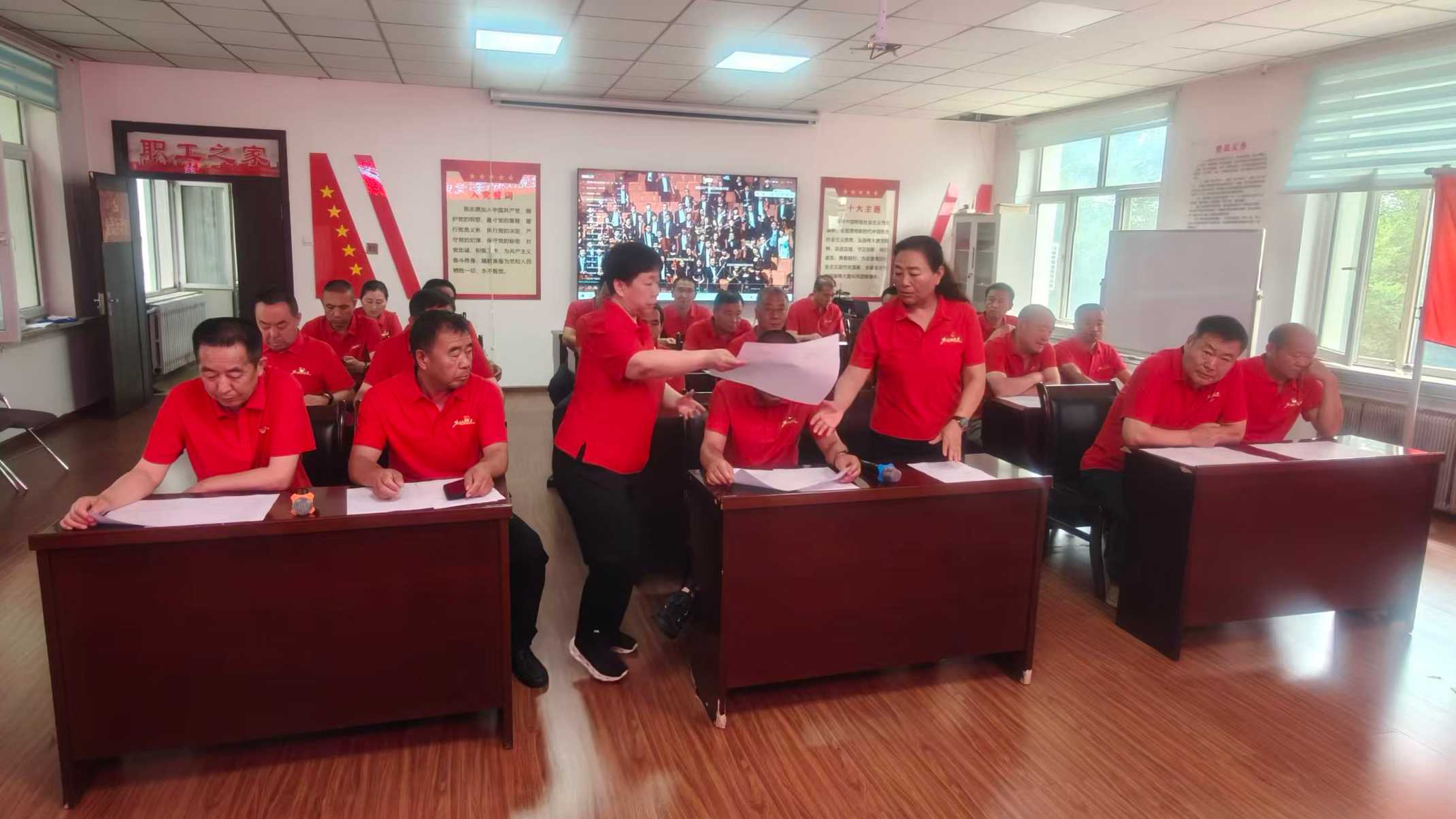 深学党史悟初心 实干笃行担使命(图2) 深学党史悟初心 实干笃行担使命(图2)