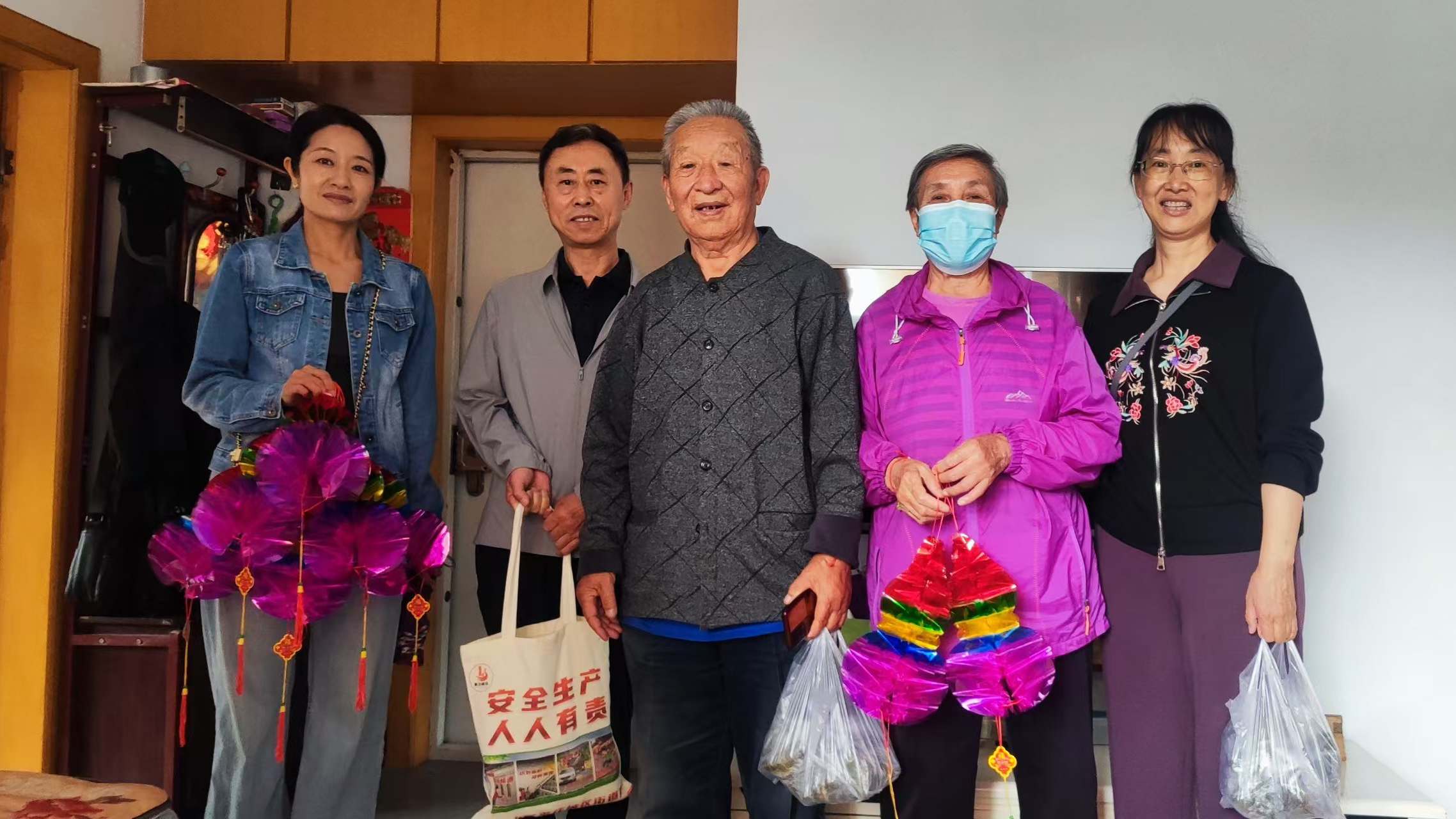 平凡岗位绽芳华，初心如炬显担当(图2)